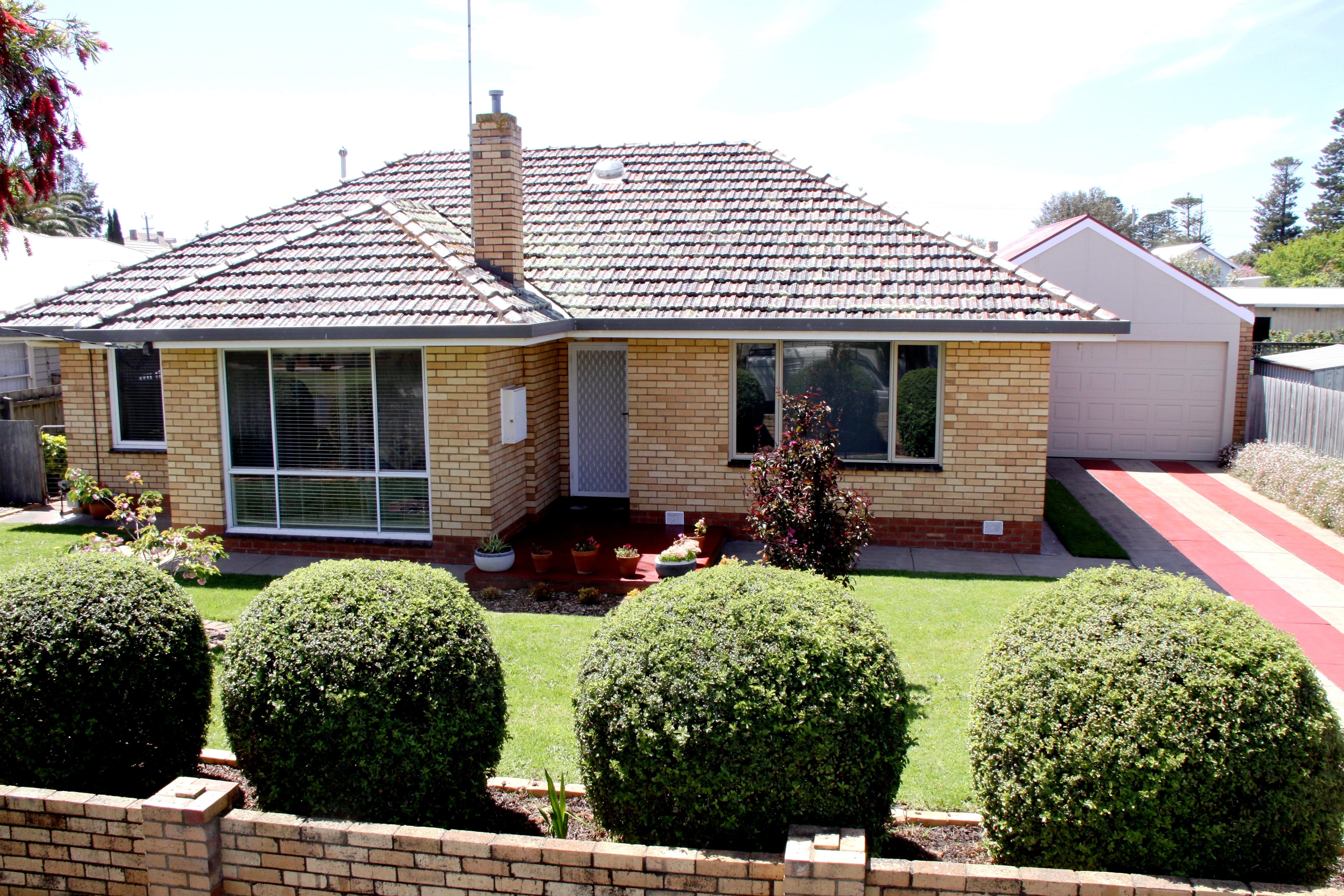 Home - Central Position- 917m2 - Image# 1